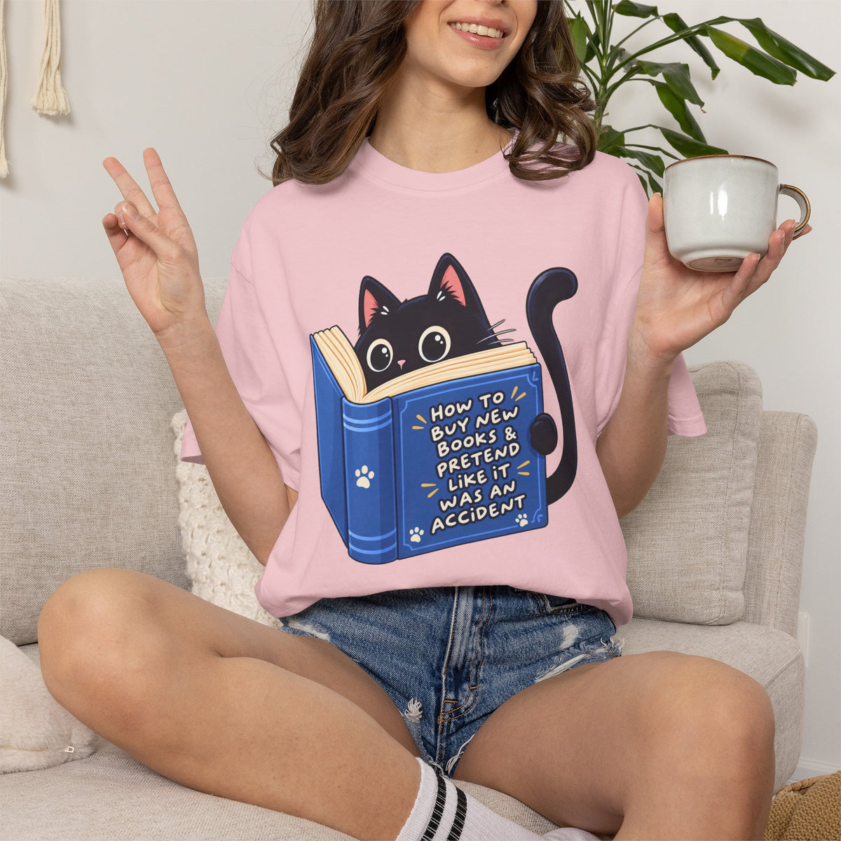 Bookstore Addict Cat T-Shirt