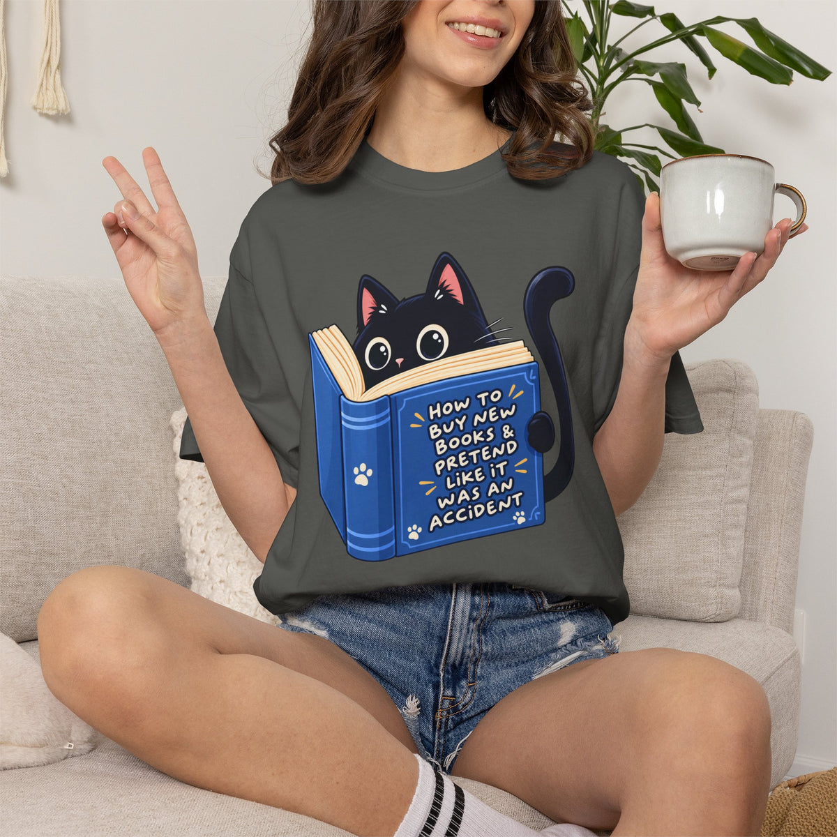 Bookstore Addict Cat T-Shirt